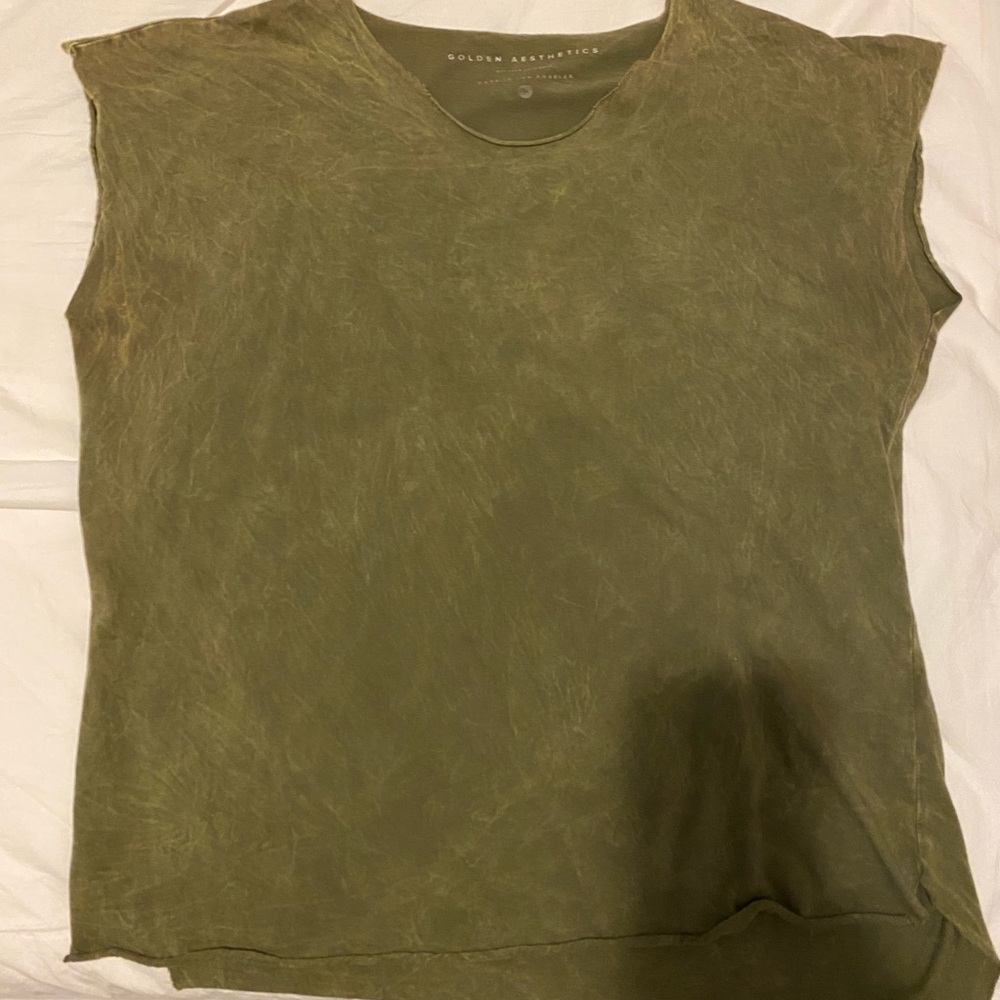 golden aesthetic capped sleeve